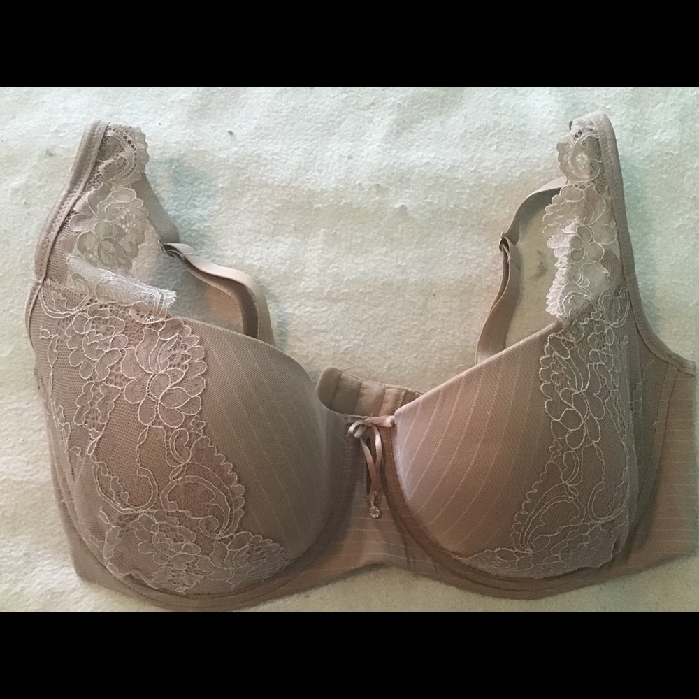 Ashley Graham 38F beige bra